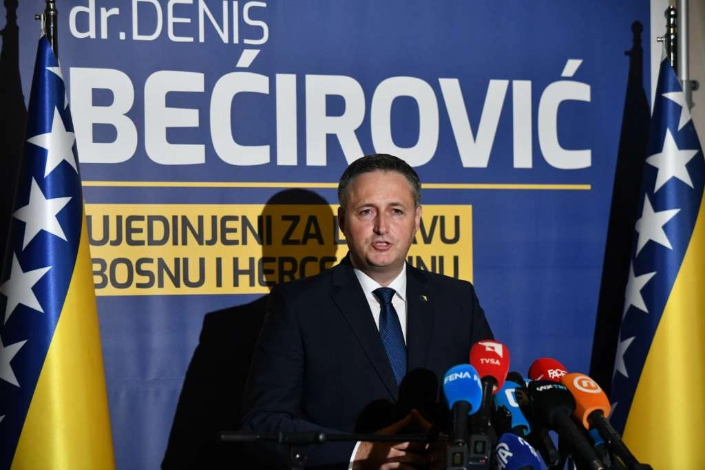 Bećirović nakon preliminarnih rezultata: Neću slaviti, želim ostati skroman i odmjeren